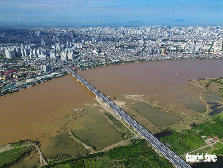 Chính phủ yêu cầu hình thành trung tâm tài chính, kết nối hài hòa dọc trục hồ Hoàn Kiếm - hồ Tây - sông Hồng - Ảnh 1.