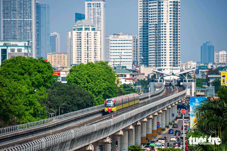 Chính phủ yêu cầu hình thành trung tâm tài chính, kết nối hài hòa dọc trục hồ Hoàn Kiếm - hồ Tây - sông Hồng - Ảnh 2.