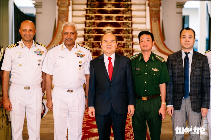 Chuẩn Đô đốc Ấn Độ: Người dân Ấn Độ luôn khâm phục sự kiên cường của Việt Nam - Ảnh 1.