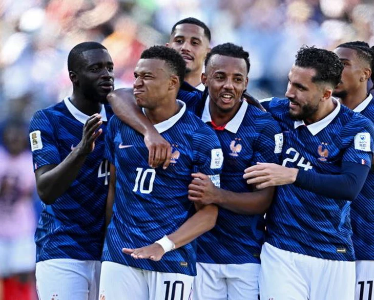 Mbappe: "Beckham thường xuyên gọi điện rủ tôi đến Mỹ" - Ảnh 1.