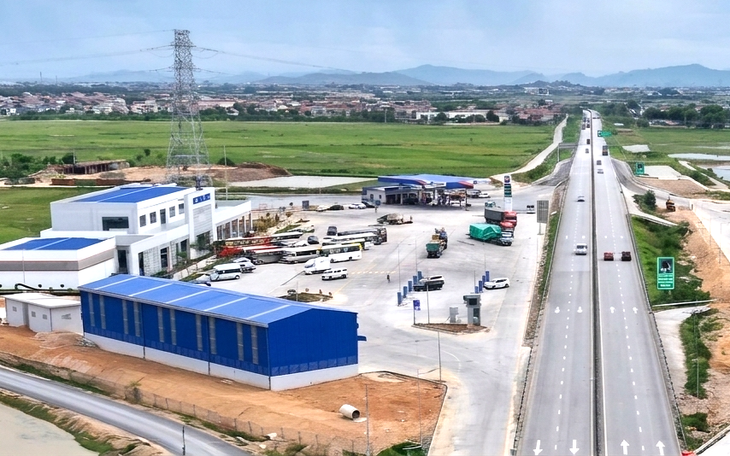 Kiên quyết xử lý nhà đầu tư chậm tiến độ trạm dừng nghỉ cao tốc Bắc - Nam - Ảnh 2.