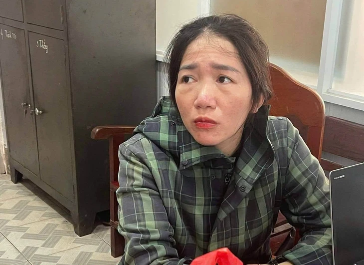 ‘Nữ quái’ Quảng Trị bị bắt tại Lâm Đồng sau một năm lẫn trốn biệt tích vì lừa đảo - Ảnh 1.