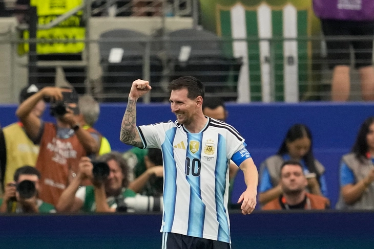 Messi không cảm thấy tiếc nuối sau khi đá trượt penalty - Ảnh 1.