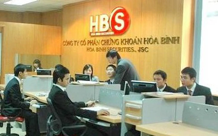 VN-Index giằng co quanh 1.880 điểm, một cổ phiếu ngân hàng bất ngờ tăng trần 9% - Ảnh 3.