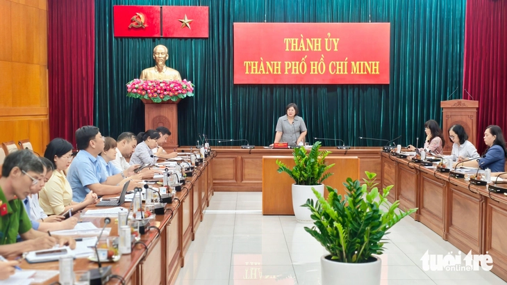 Phó bí thư Thành ủy TP.HCM Văn Thị Bạch Tuyết: Tập trung giải pháp nâng cao chất lượng cán bộ công chức - Ảnh 1.
