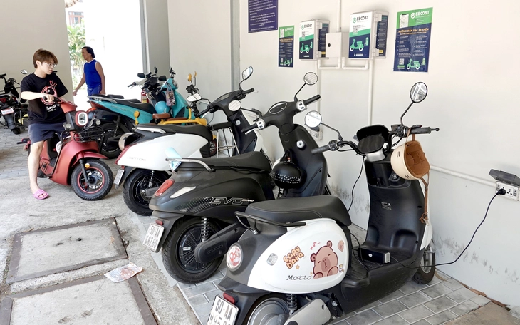 Bãi đỗ và trạm sạc xe điện ở chung cư là của chung hay riêng? - Ảnh 2.