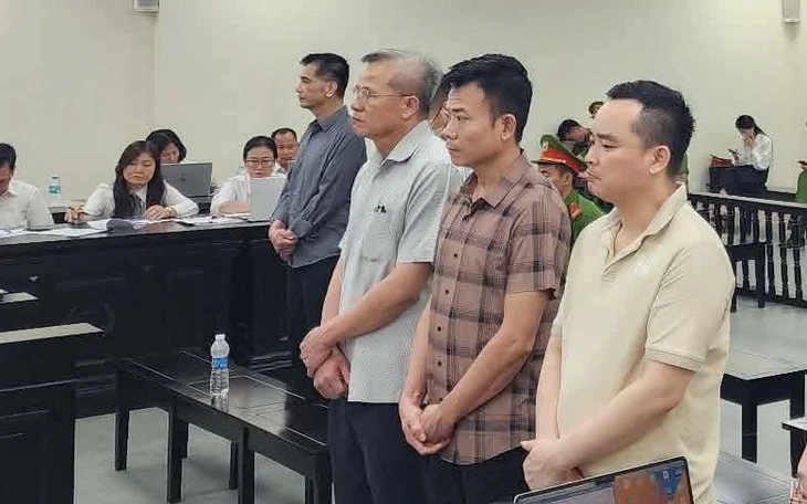 Vu tham ô tai Công ty Nam Triệu: Cấp dưới khai bị ép đưa tiền "ngoại giao" - Ảnh 2.