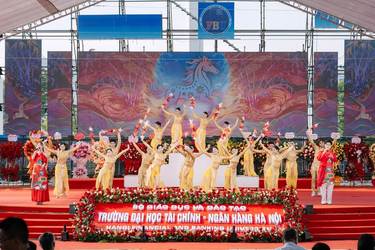 Trường ĐH Tài chính - Ngân hàng Hà Nội thông báo tuyển sinh năm 2026 - Ảnh 1.