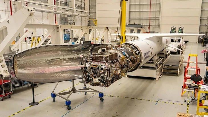 NASA tìm cách cứu đài quan sát không gian Swift đang rơi xuống Trái đất - Ảnh 2.