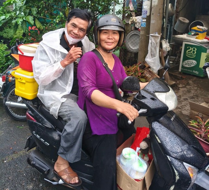 Phượng Loan đến thăm và mừng vì Mai Trần khỏe lên từng ngày - Ảnh 3. Phượng Loan đến thăm và mừng vì Mai Trần khỏe lên từng ngày - Ảnh 2.