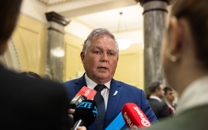 New Zealand phong tỏa, sơ tán nhiều trường học vì email đe dọa - Ảnh 2.