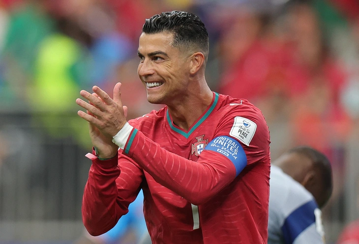 Cơ hội cho Ronaldo - Ảnh 1.
