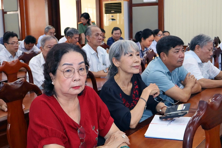 Đồng Nai sắp xếp lại thôn, ấp, khu phố: Dôi dư hơn 2.600 người không chuyên trách - Ảnh 2.