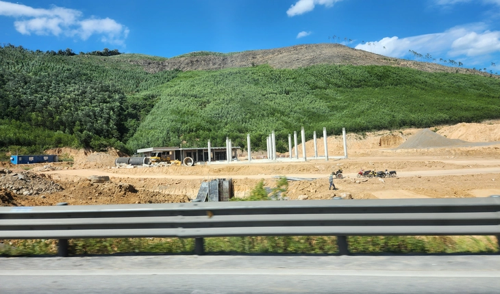Kiên quyết xử lý nhà đầu tư chậm tiến độ trạm dừng nghỉ cao tốc Bắc - Nam - Ảnh 1.