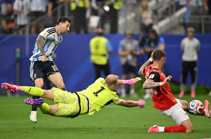 AI, camera siêu nhỏ và dữ liệu 3D đang thay đổi World Cup ra sao? - Ảnh 1.