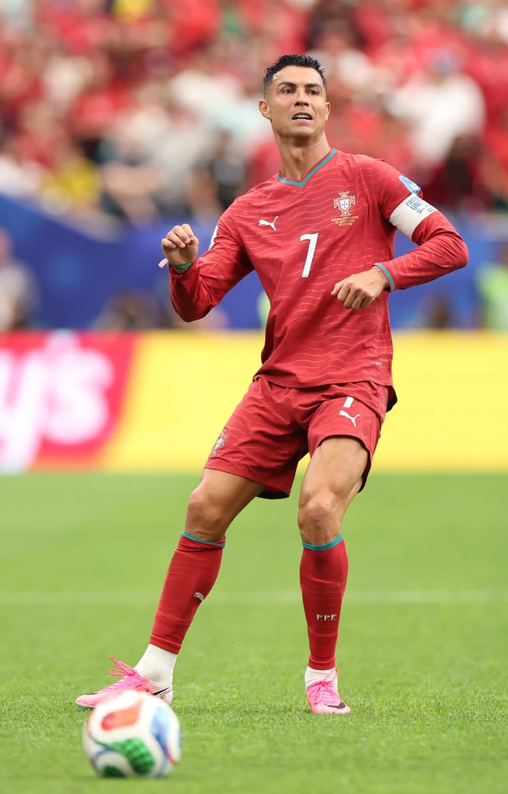 Ronaldo - Ảnh 4.