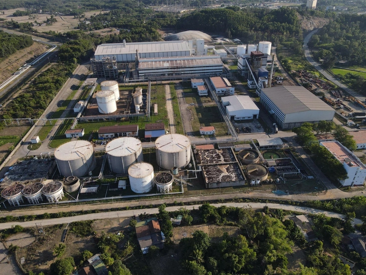 Bên trong Nhà máy Nhiên liệu sinh học Dung Quất sau hơn 10 năm 'đắp chiếu' - Ảnh 1.