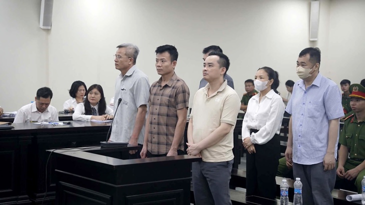 Vụ tham ô tại Công ty Nam Triệu: Cấp dưới khai bị ép đưa tiền "ngoại giao" - Ảnh 1.