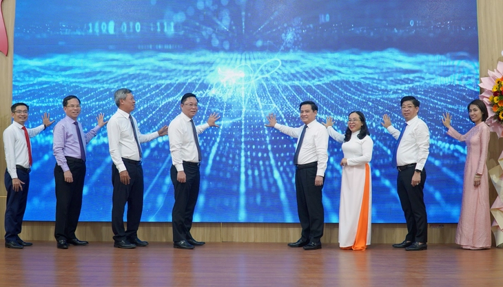 Phường ở Đà Nẵng vận hành hệ thống chính quyền số, quản trị dựa trên dữ liệu - Ảnh 2.