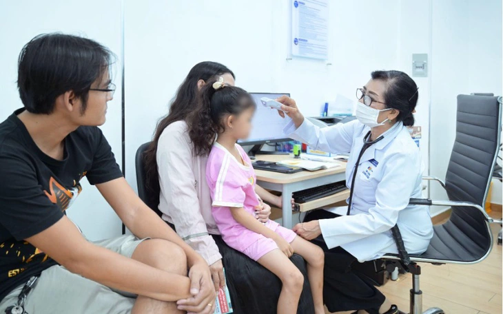 Thêm giải pháp điều trị Covid-19 từ Hoa Kỳ, trong bối cảnh ca mắc tăng nhẹ - Ảnh 3.