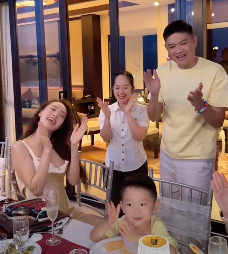 Minh Hằng nay đã hết giấu kín chồng  - Ảnh 4.