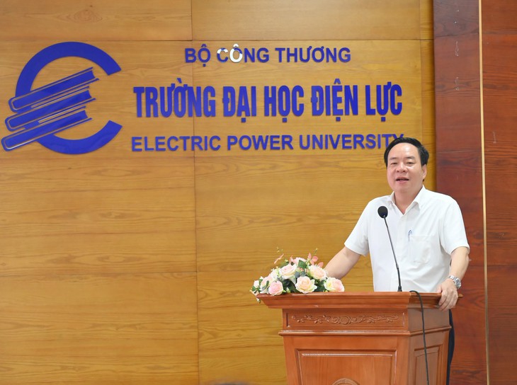 Trường đại học Điện lực cùng doanh nghiệp thiết kế chương trình đào tạo du lịch - Ảnh 1.