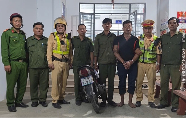 CSGT Đồng Tháp truy đuổi nghi phạm giết người từ TP . HCM năm 2026 - Ảnh 3.