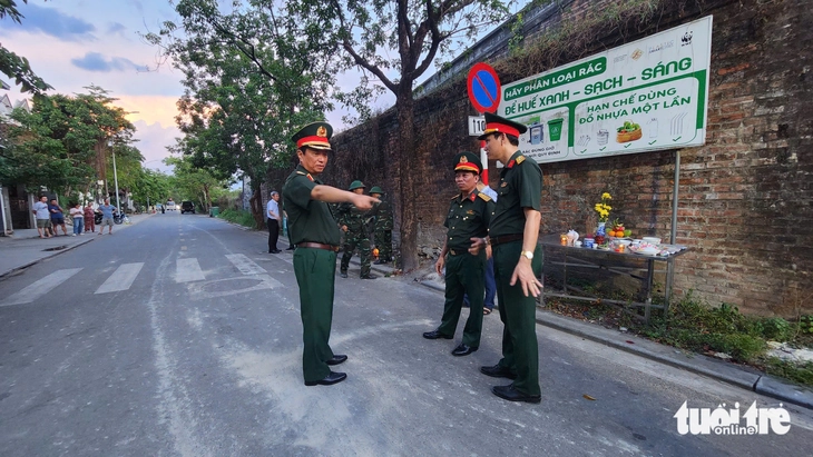 Cận cảnh quân đội dùng ra đa tìm liệt sĩ hi sinh ở Huế - Ảnh 5.