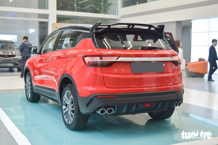 Tin tức giá xe: Geely Coolray giảm gần 90 triệu tại đại lý, rẻ như SUV A với trang bị của SUV B - Ảnh 4.
