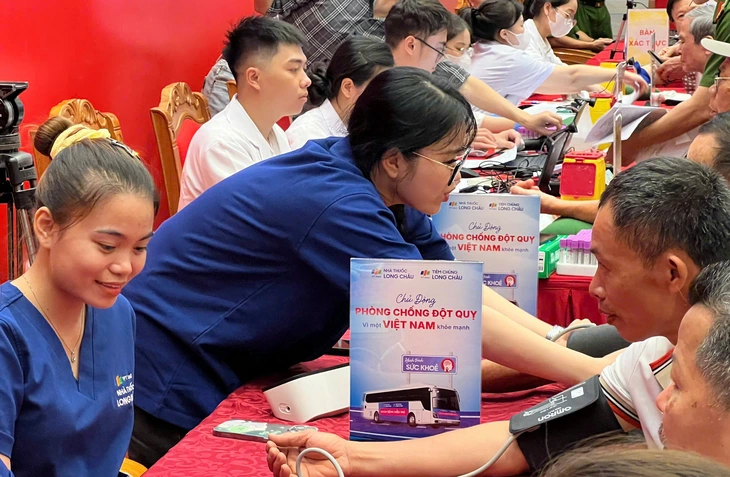 Bộ Công an phát động cao điểm thu nhận mẫu ADN thân nhân liệt sĩ chưa xác định thông tin - Ảnh 6.