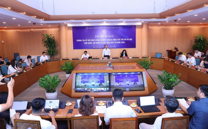 Hà Nội: Sự việc của bà 97 tuổi bị yêu cầu đến phường là 'rất đáng tiếc' - Ảnh 2.