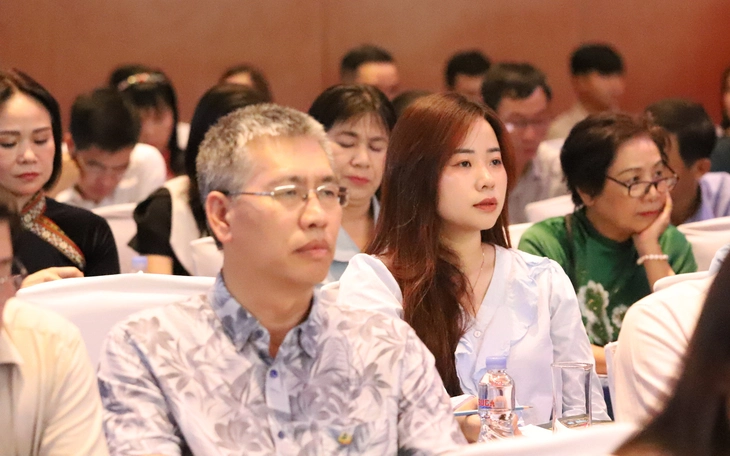 Hưng Yên muốn tăng trưởng hai con số, doanh nghiệp đề xuất ‘luồng xanh đầu tư’ - Ảnh 2.