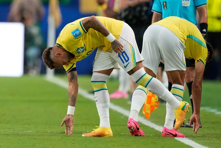 Neymar bật khóc khi trở lại tuyển Brazil sau 981 ngày - Ảnh 3.