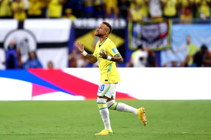 Neymar bật khóc khi trở lại tuyển Brazil sau 981 ngày - Ảnh 5.