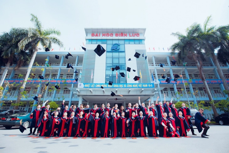Trường đại học Điện lực kỷ niệm 60 năm thành lập với chuỗi hoạt động kéo dài 8 tháng - Ảnh 2.