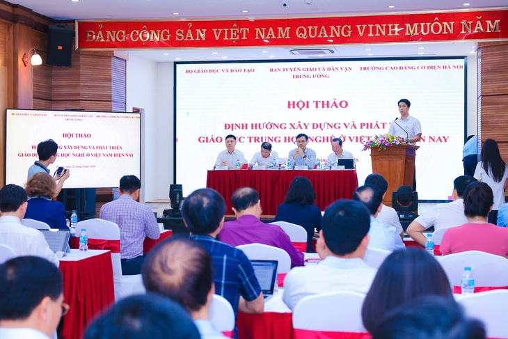 Luật hóa trung học nghề để đào tạo nhân lực từ sớm - Ảnh 1.
