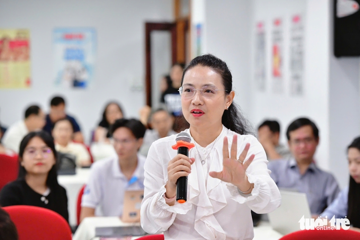Báo Tuổi Trẻ tập huấn kỹ năng truyền thông cho cán bộ, giảng viên Trường đại học Bách khoa TP.HCM - Ảnh 2.