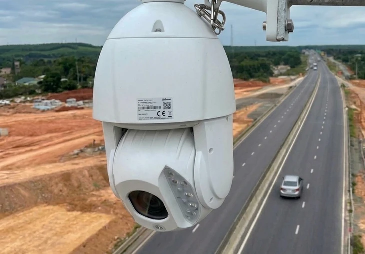 Khi nào 78 camera AI trên cao tốc Vạn Ninh - Cam Lộ chính thức hoạt động? - Ảnh 1.