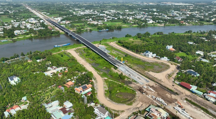 Lãnh đạo ACV nói về kịch bản chuyển đổi khai thác từ Tân Sơn Nhất sang Long Thành - Ảnh 2.