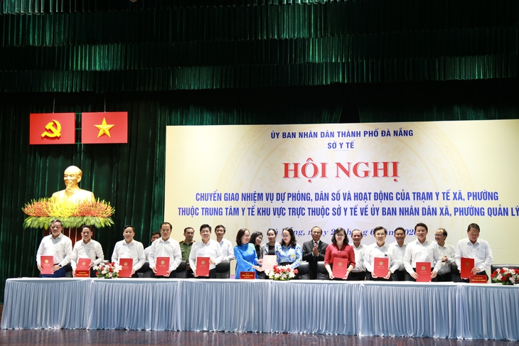 Đà Nẵng chuyển giao 93 trạm y tế về UBND xã, phường quản lý - Ảnh 1.