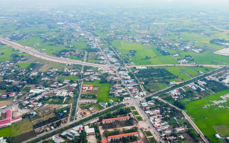 Lập biên bản tượng 'nữ thần khai phóng' ở Tây Ninh vì xây dựng trên đất quy hoạch giao thông - Ảnh 3.