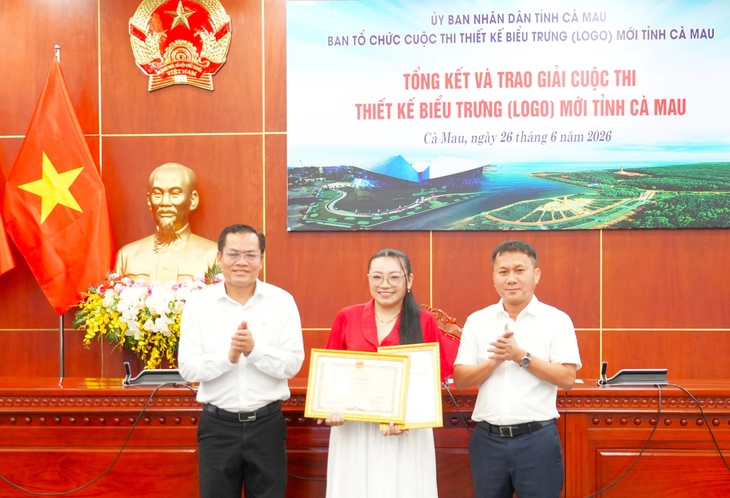 Cà Mau trao giải nhất cuộc thi thiết kế Logo mới của tỉnh - Ảnh 1.