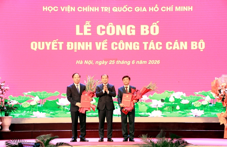 PGS.TS Phạm Minh Sơn giữ chức Giám đốc Học viện Báo chí và Tuyên truyền - Ảnh 2.