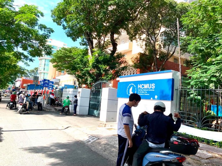 479 thí sinh đầu tiên đủ điều kiện trúng tuyển Trường đại học Khoa học tự nhiên - Ảnh 1.