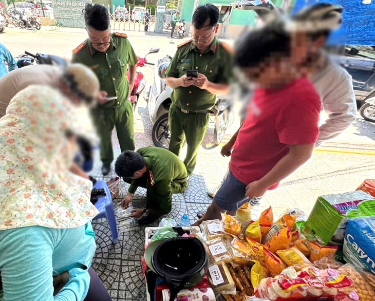 Phát hiện cửa hàng tạp hóa ở Đà Nẵng mua bán hàng trăm dụng cụ phục vụ sử dụng ma túy - Ảnh 2.