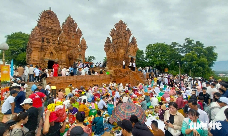 Giữ hồn văn hóa Chăm trong kỷ nguyên mới - Ảnh 2.