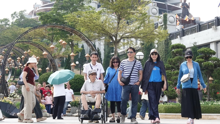 Gắn kết gia đình, nền tảng của thành công - Ảnh 1.