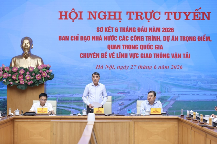 Thủ tướng: Kiên quyết không lùi tiến độ các dự án giao thông trọng điểm nếu không có lý do chính đáng - Ảnh 1.