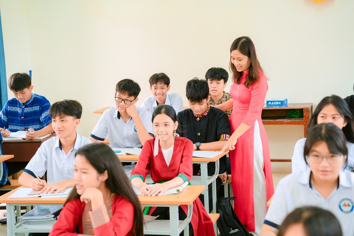 Thanh Hóa tuyển dụng hơn 2.000 giáo viên, viên chức ngành giáo dục - Ảnh 1.