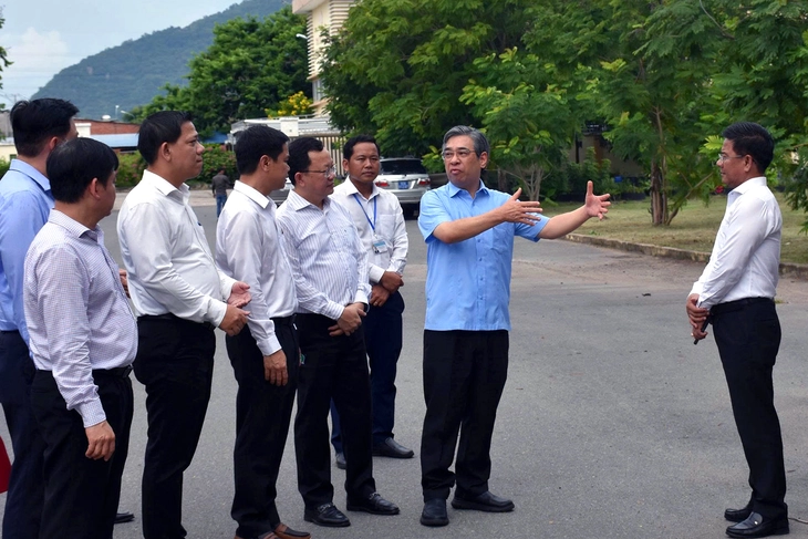Khẩn trương rà soát, xây dựng đề án nâng cấp Trung tâm Y tế khu vực Phú Mỹ thành bệnh viện - Ảnh 2.